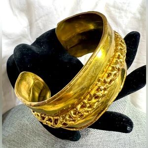 Brass Cuff BoHo Style Very Beautifully Crafted a Must Have For Your Collection.